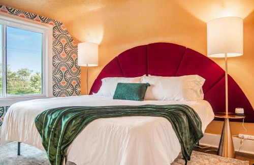 Southeast Omaha House | Perfect location Swim Spa & Mins to Downtown