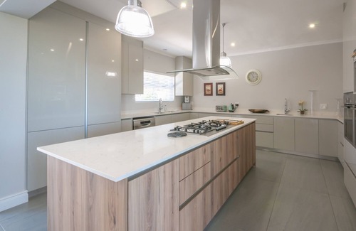 Raithby Villa | Perfect Luxury 5 Double Bedroom Villa in Secure Luxury Bel'Aire Winelands Estate