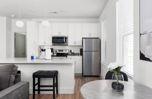 Pflugerville Apartment | Perfect Spot: Cozy Stay & Coffee Shop/Bar Onsite!