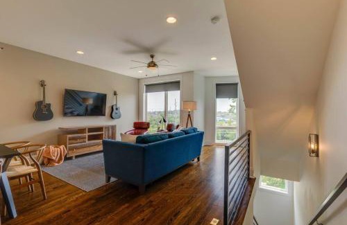 Eighth Avenue House | Perfectly located-Walk to bars- Close to Broadway