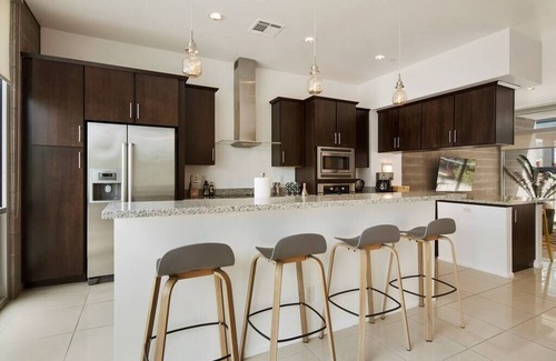 Riverside Apartment | Perfectly set 2-bedroom apartment with Pool!