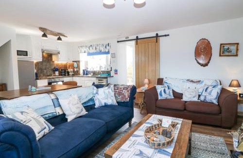 Banff House | Periwinkle Cottage