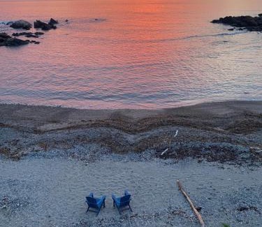 Ogunquit House | Perkins Cove Oceanfront Cottage