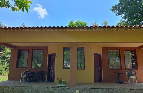 Stremtsi Resort | Perperеshka River Villas