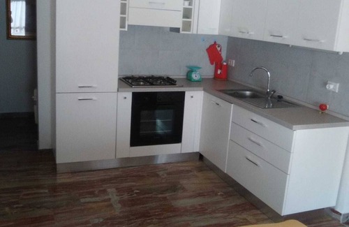 Rosciano Apartment | Pet-Friendly Apartment 'Casa Rosciano' with Mountain View & Garden