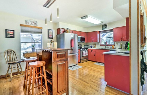 Travis Landing House | Pet-Friendly Austin Home w/Private Hot Tub!