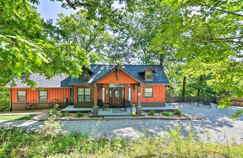 Branson West House | Pet-Friendly Branson Area Home Hot Tub, Game Room