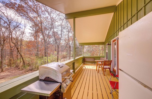 Lupton City Cottage | Pet-friendly Chattanooga Cabin w/Hot Tub & Kayaks