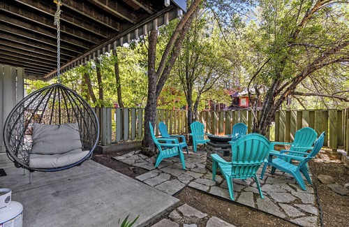 Flagstaff House | Pet-Friendly cozy retreat with private spa, BBQ, cornhole, fire pit, and more!