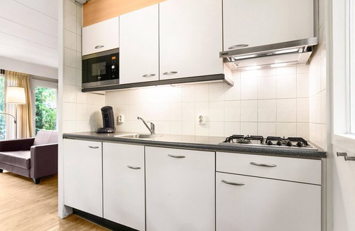 Krachtighuizen House | Pet-Friendly Forest Escape