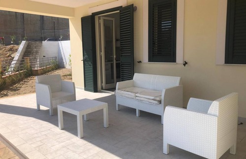 Piraino House | Pet-Friendly Holiday Home Calanovella Mare with Garden
