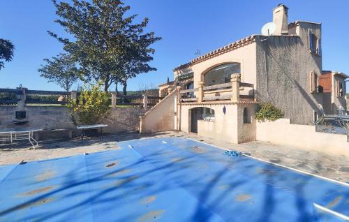 Cruzy House | Pet Friendly Home In Cruzy