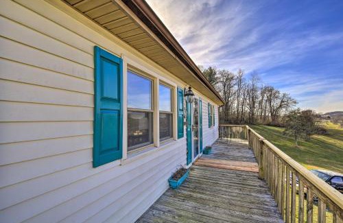 Meadowview House | Pet-Friendly Home with Grill and Farm in Meadowview!