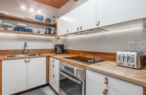 June Lake Condo | Pet Friendly! Location, Luxury, Comfort