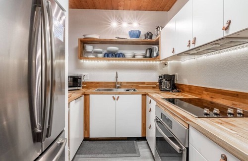 June Lake Condo | Pet Friendly! Location, Luxury, Comfort