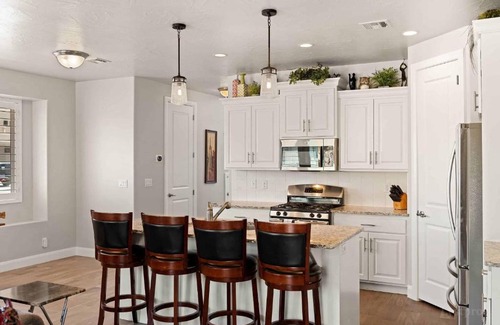 St. George House | Pet-Friendly Paradise townhouse