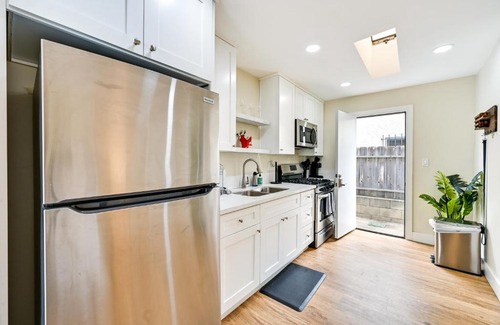 Lincoln Acres Apartment | Pet-Friendly San Diego Studio about 14 Mi to Downtown