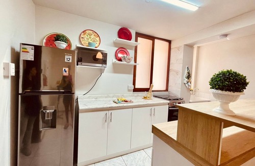 La Victoria Apartment | PET FRIENDLY! San Isidro, Javier Prado ave. Cozy and comfy apartment up to 9
