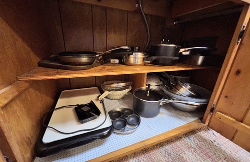 Lyndhurst Cabin | Pet Friendly Three Bedroom in Blue Ridge Mountains