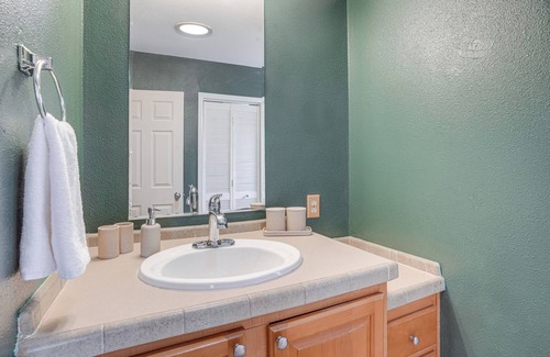 Luray Cabin | Pet-Friendly Virginia Cabin: 3 Mi to Luray Caverns