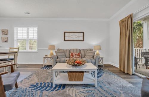 North Myrtle Beach House | Pet Friendly w Huge Resort Pool Near Beach
