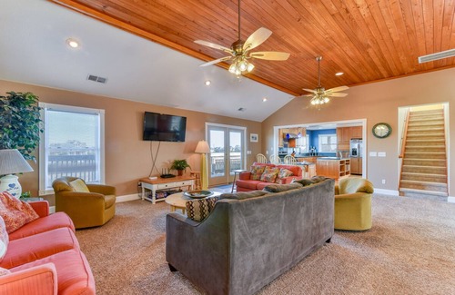Waves House | Pet-friendly Waterfront Outdoor Haven w/Pool, Hot Tub, Paddleboat
