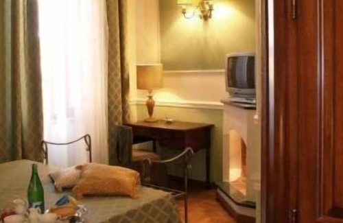 Montecatini Terme House | Petit Chateau