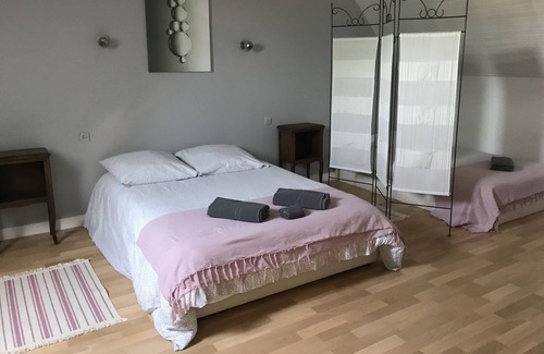 Plouneour-Trez House | Petite Maison en Pierres Entre Terre et mer