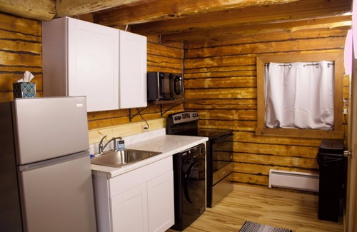 Fishhook Cabin | Petite Cabin With Ladder Loft