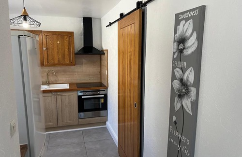 Piolenc Ski Chalet | Petite maison en bordure de N7