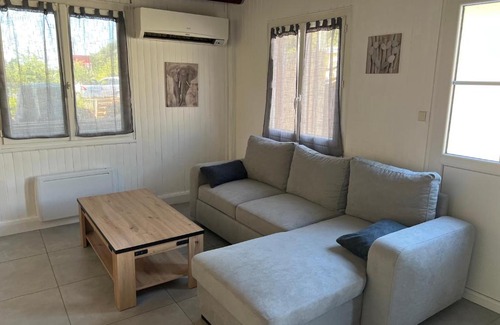 Piolenc Ski Chalet | Petite maison en bordure de N7