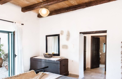 Aptera Hotel | Petra & Elia