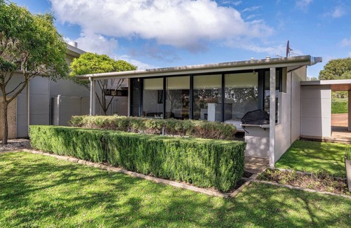 Yallingup Cabin | Petra Olive 3 - One Bedroom Apartment, Sleeps 2