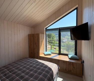 Verkhniy Yasenov Apartment | Petrick House