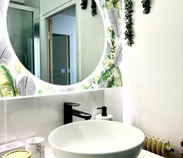 Rive Droite Apartment | Pevar Milin - proche centre & parking privé