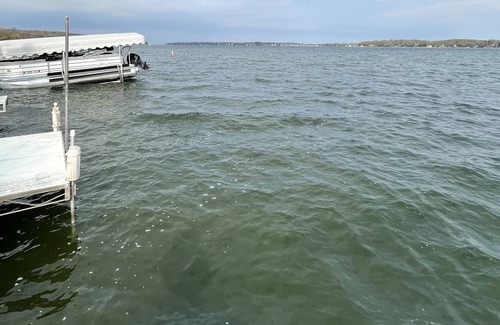 Colgate House | Pewaukee Lake Access Home with Private Pier/Kayaks