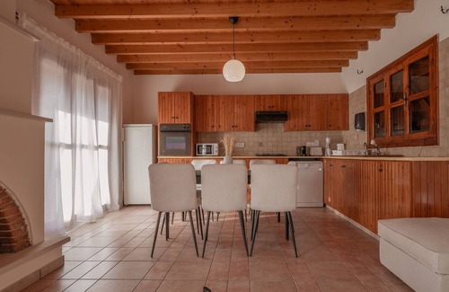 Kato Akourdalia Villa | Phaedrus Living Amarakos Villa