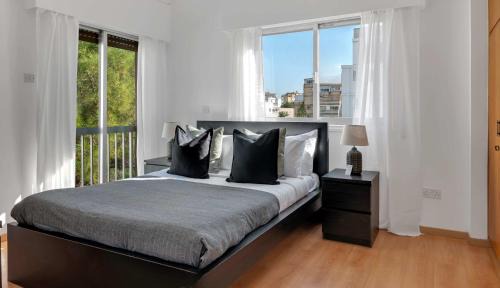 Lykabittos Apartment | Phaedrus Living: Romanou Modern City Center Flat