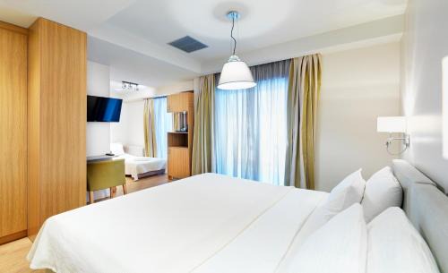 Pasalimani Hotel | Phidias Piraeus Hotel