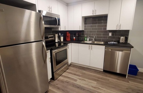 North Central Edmonton Apartment | Phoebe - New 2 bdrm Basement Suite near Downtown!