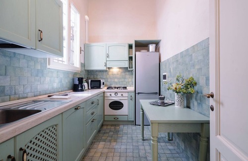 Sant' Ambrogio Apartment | Piazza Dei Ciompi With Private Garden