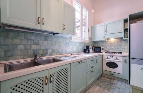 Sant' Ambrogio Apartment | Piazza Dei Ciompi With Private Garden