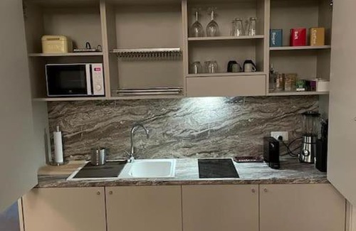 Asti Apartment | [Piazza San Secondo] Incantevole appartamento WiFi