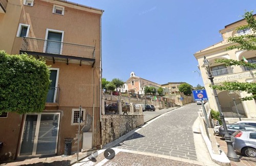 Piaggine House | PIAZZA VENETO - View of main town square, ideal hiking and nature