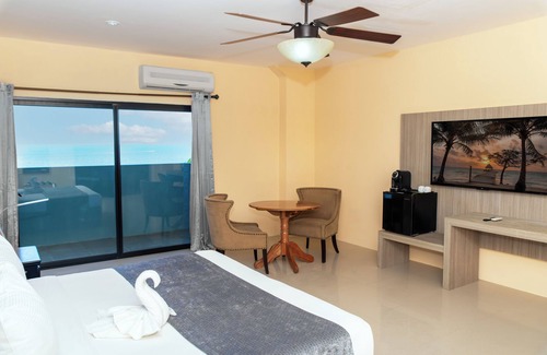 Belize City Hotel | Pickwick Park View Hotel