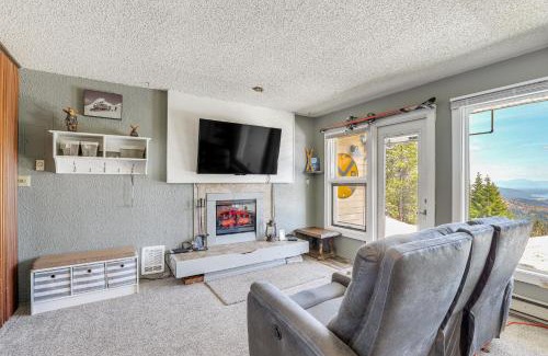 Mead Apartment | Picturesque Mt Spokane Condo Near Skiing and Biking!