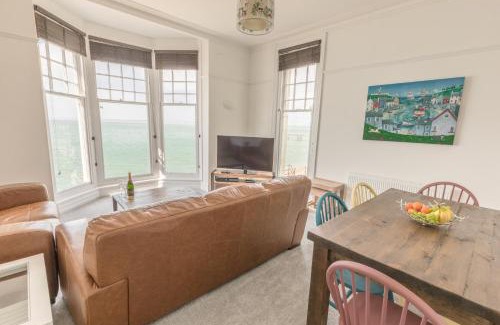 Totland Bay Apartment | Pier View Apartment