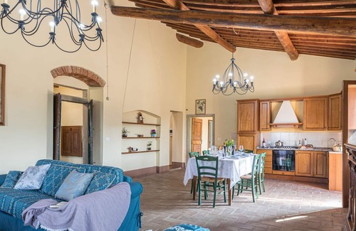 Pieve a Presciano Villa | PIEVE-LOGGIATO - LOGGIATO