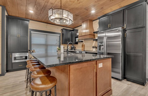 Sevierville Cabin | Pigeon Forge Large Cabins