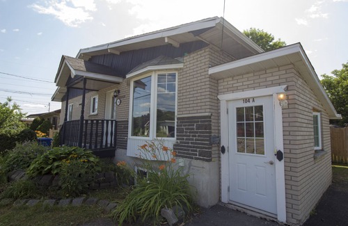 La Riviere-du-Nord Regional County Municipality Apartment | Pignon sur rue! Fast WIFI, FREE Parking